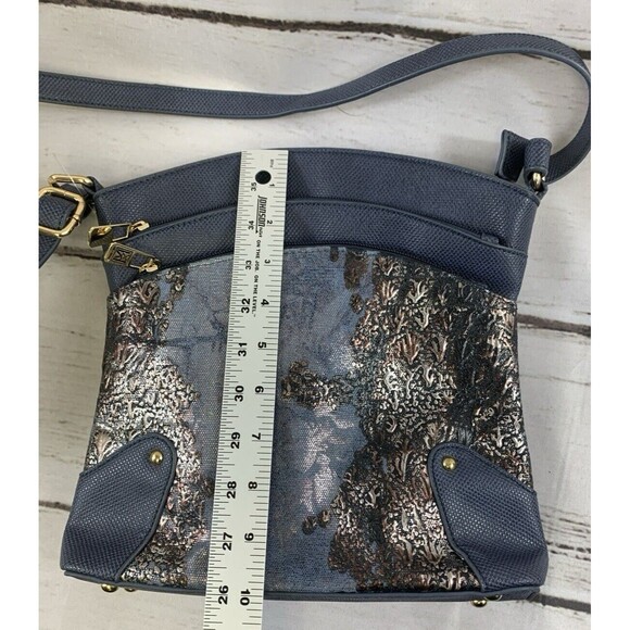 Karla Hanson Blue Metallic Crossbody Purse Bag Tote Organizer Zippers Stud Feet - Picture 16 of 16